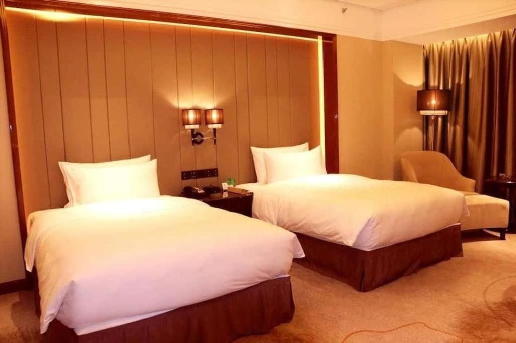 Wyndham Grand Plaza Royale Xianglin Shaoyang Hotel Bagian luar foto