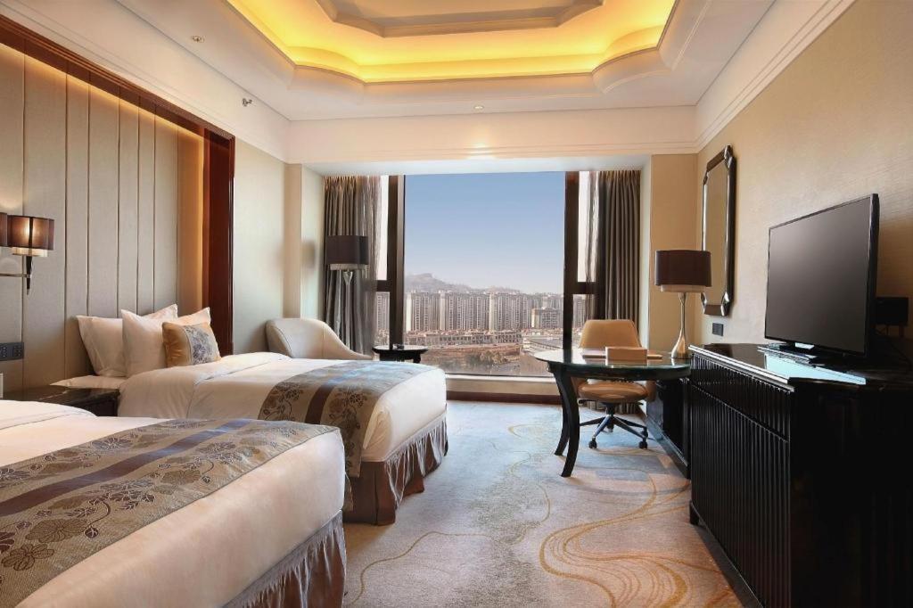 Wyndham Grand Plaza Royale Xianglin Shaoyang Hotel Bagian luar foto