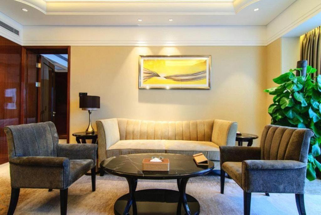 Wyndham Grand Plaza Royale Xianglin Shaoyang Hotel Bagian luar foto